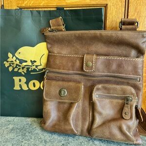 Roots Vintage Leather crossbody bag